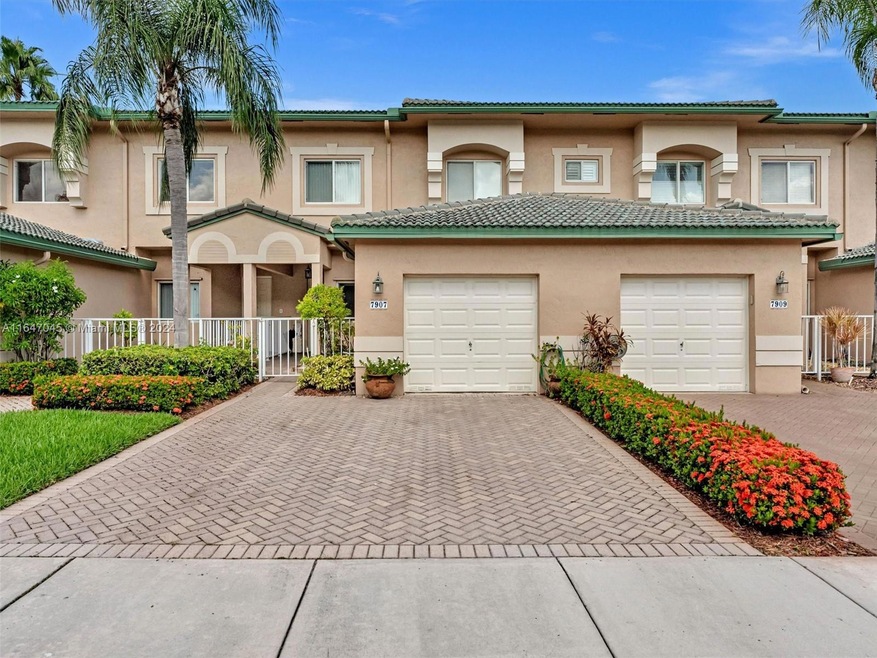 One story Villa. In the building the second floor is for the next door two story townhouse entrance. Coach Home