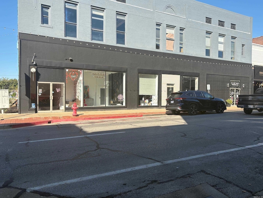 225 S Main St, Jonesboro, AR 72401 - photo 1