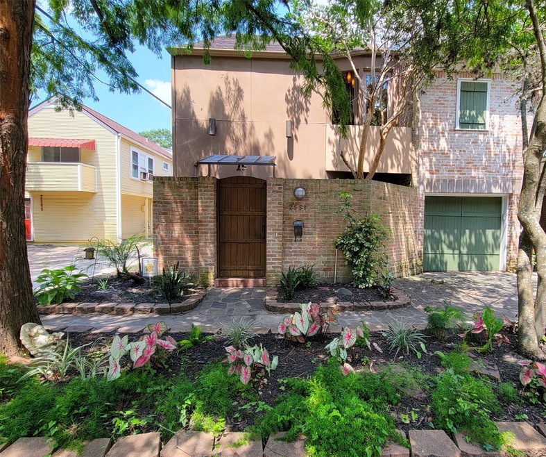 2551 Windsor St, Houston, TX 77006 - photo 1