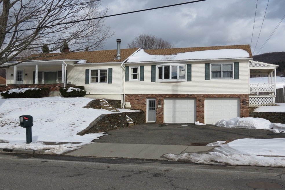 Located on Beautiful Adams East Road