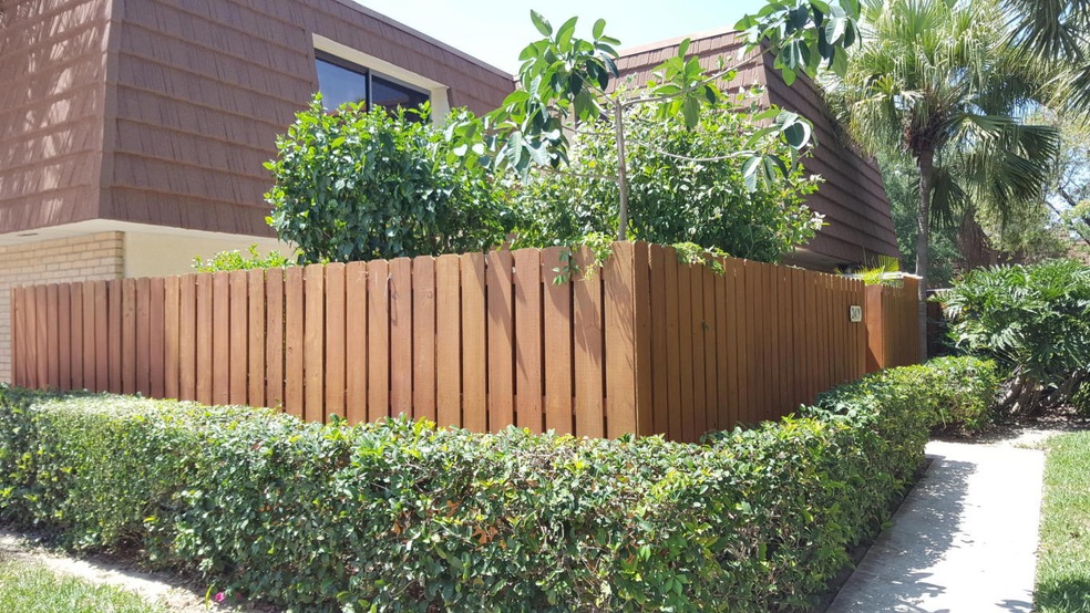 2419 24th Ct, Jupiter, FL 33477 - photo 1