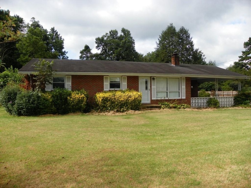 2446 Elizabethton Hwy, Johnson City, TN 37601 - photo 1