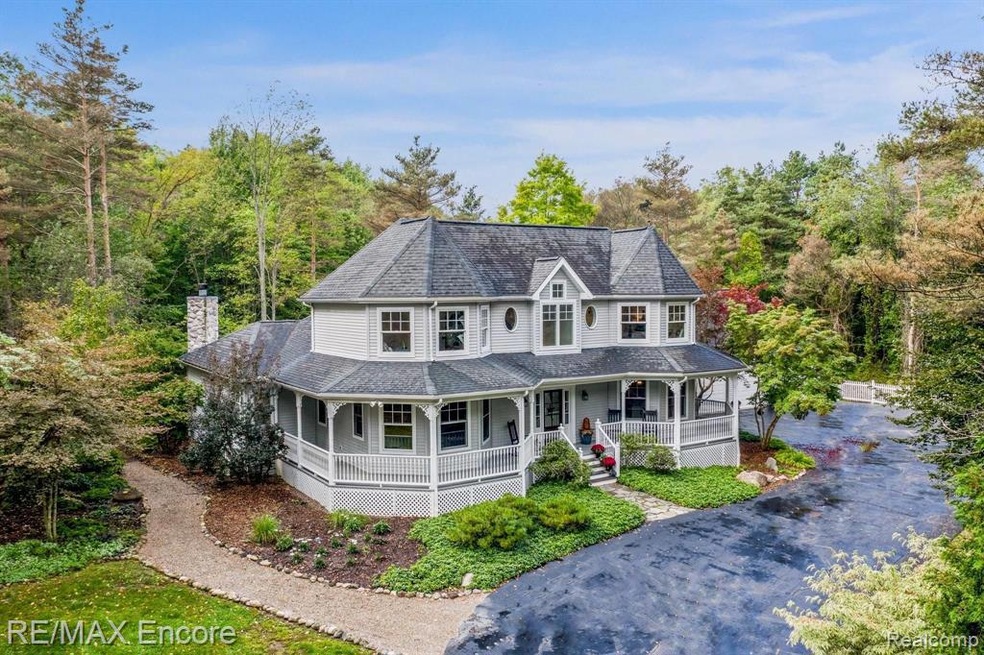 10 Acre Private Sanctuary