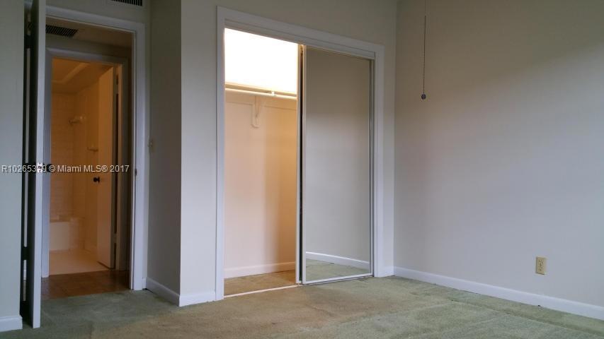 639 W Oakland Park Blvd unit 102d, Wilton Manors, FL 33311 - photo 1