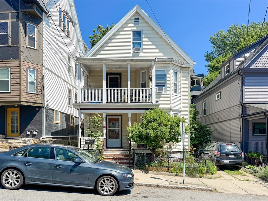 Sold $1,085,000 • Co-Listing Agent