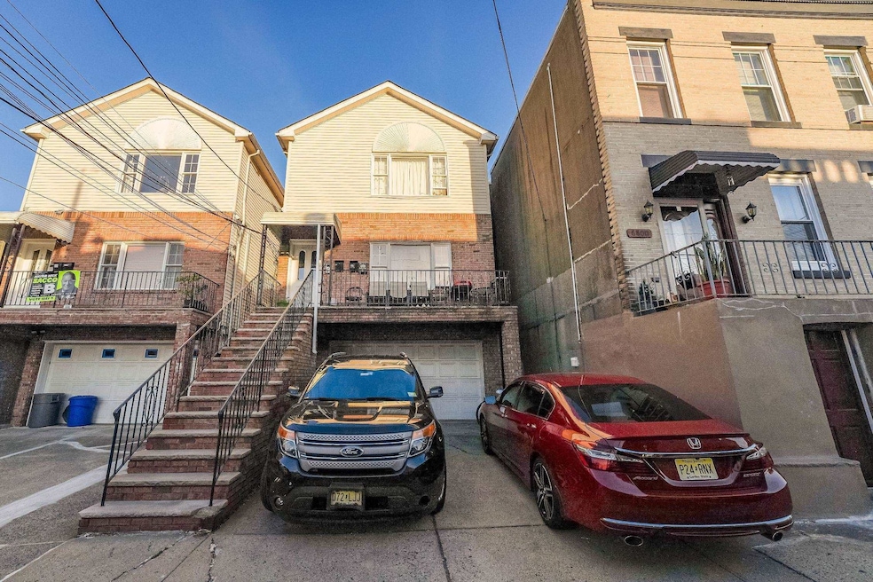 Sold $815,000 • Co-Listing Agent