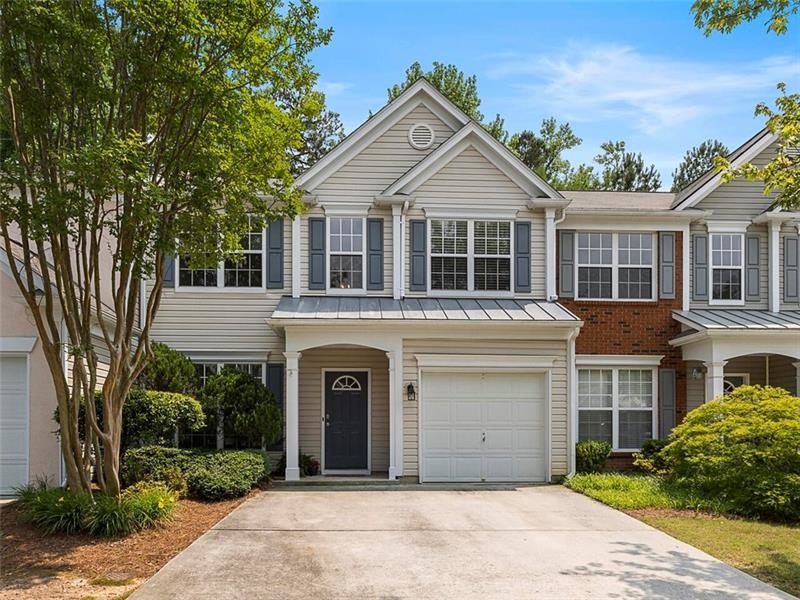 ALPHARETTA TOWNHOUSE UNDER $350K!