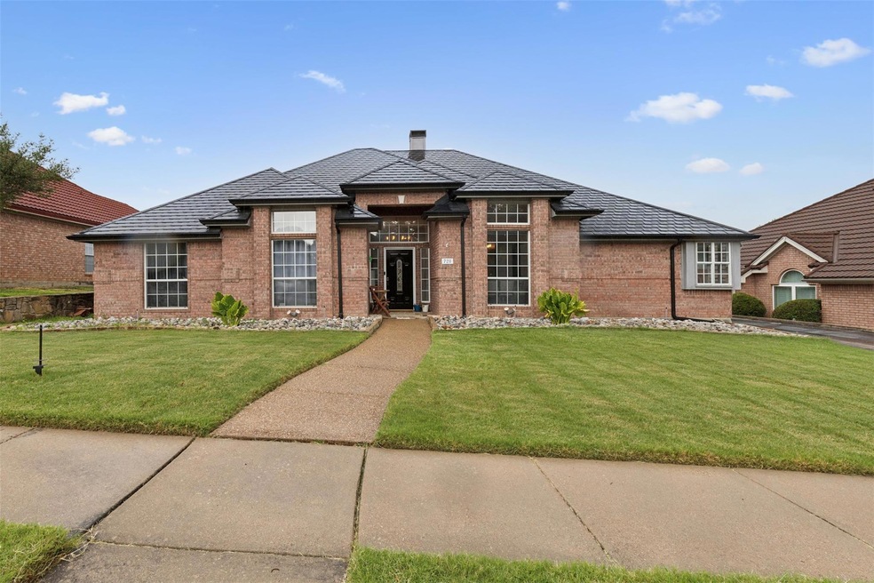 720 Evergreen Dr, Hurst, TX 76054 - photo 1