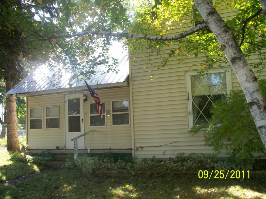 3686 N Elm