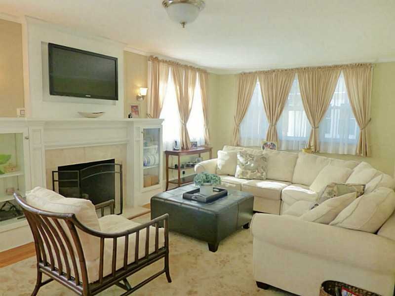 53 Richmond Ave, Barrington, RI 02806 - photo 1