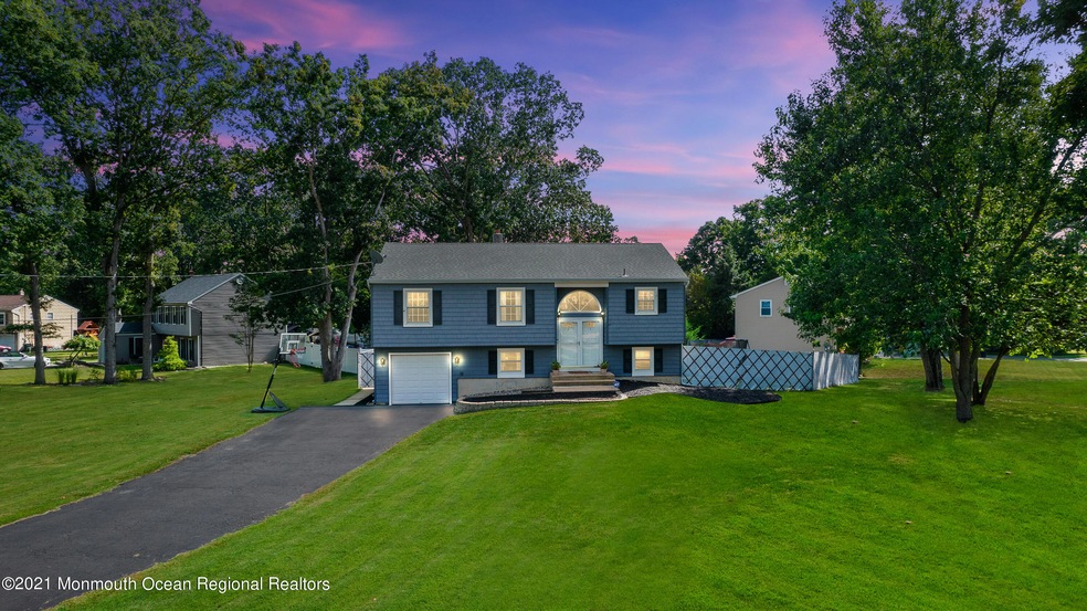 2ClaireCircle_Resize-2