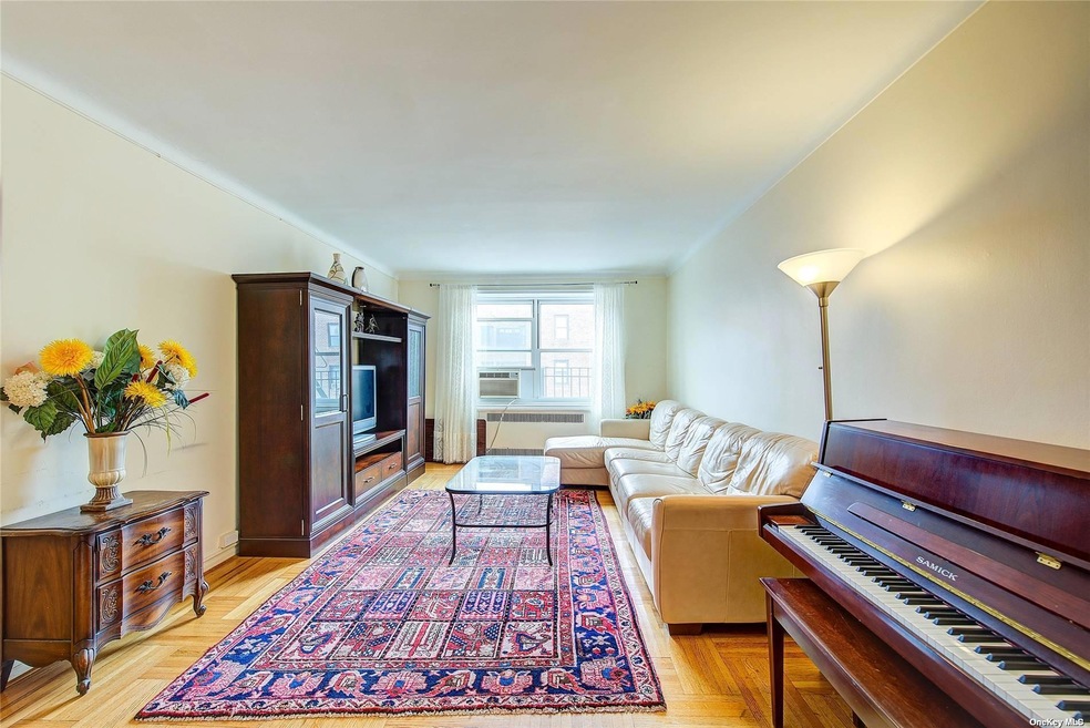 Berkeley Apartments Corporation unit 504, Forest Hills, NY 11375 - photo 1