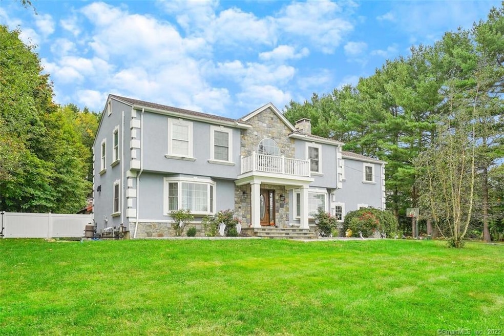 133 Roosevelt Dr, Trumbull, CT 06611 - photo 1