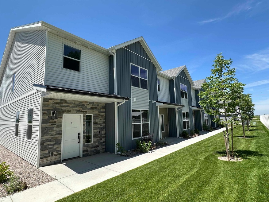 5570 Trueman Unit B, Pocatello, ID 83202 - photo 1