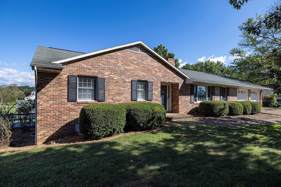 Pending $445,000