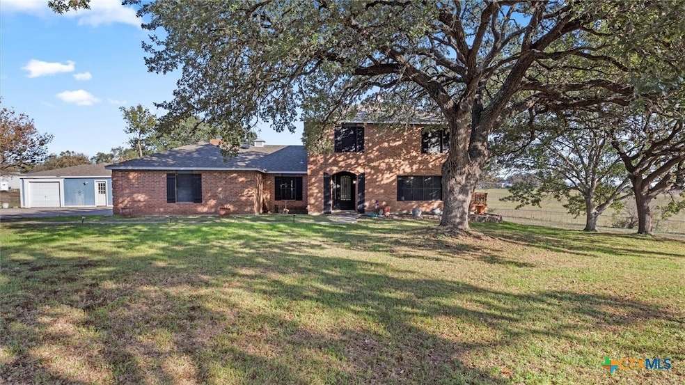 501 Rudeloff Rd, Seguin, TX 78155 - photo 1