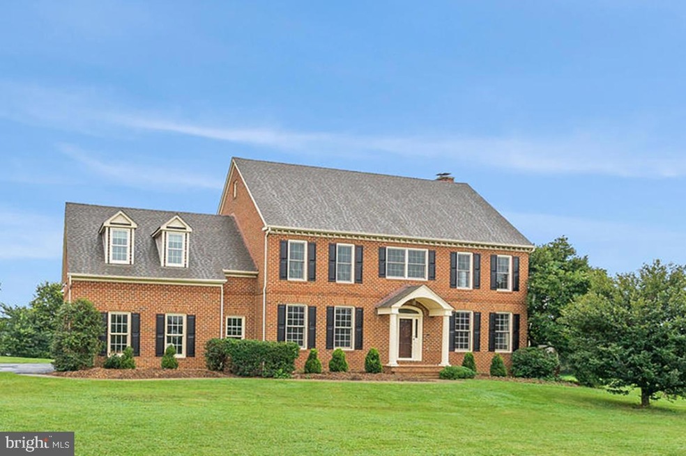 16522 Loneoak Place, Hamilton, VA 20158 - photo 1