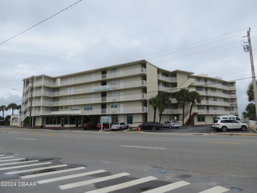 SeaDip front