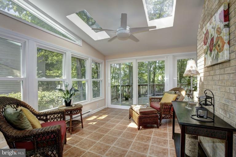 14953 Dufief Dr, North Potomac, MD 20878 - photo 1