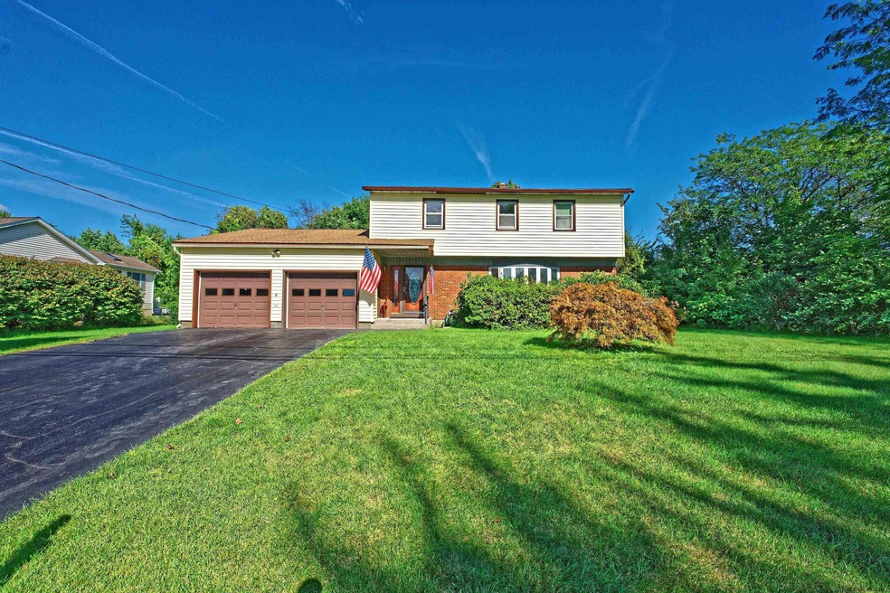 3 Crescent Dr, Castleton On Hudson, NY 12033 - photo 1