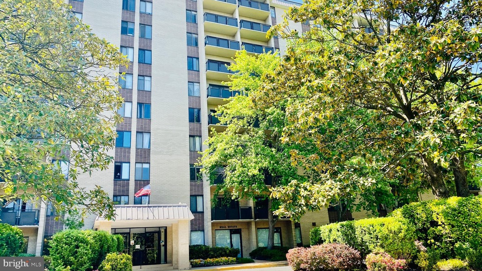 3100 S Manchester St unit 705A, Falls Church, VA 22044 - photo 1