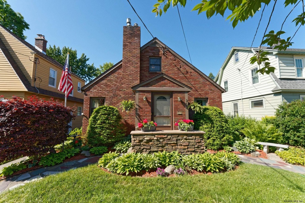 209 Alexander Ave, Schenectady, NY 12302 - photo 1