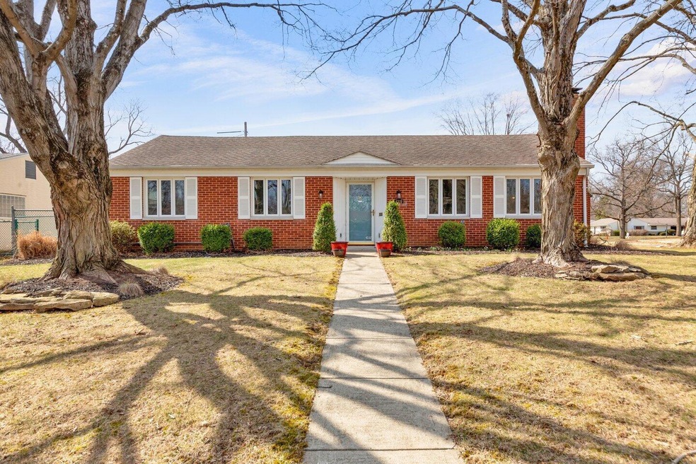 001-4319FairoaksDrive-Columbus-OH-43214-