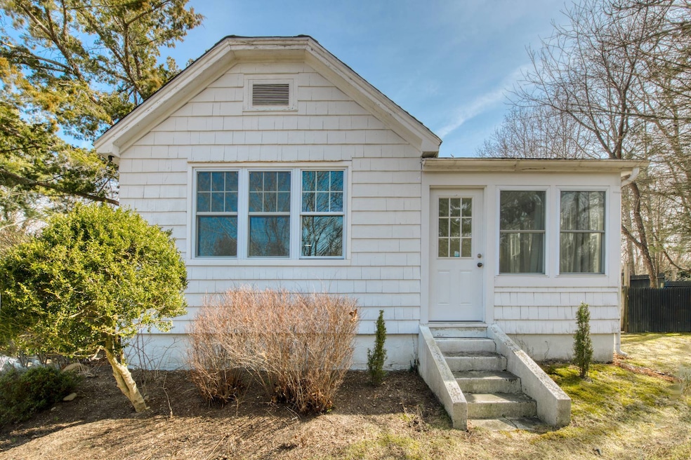 For Sale $979,000