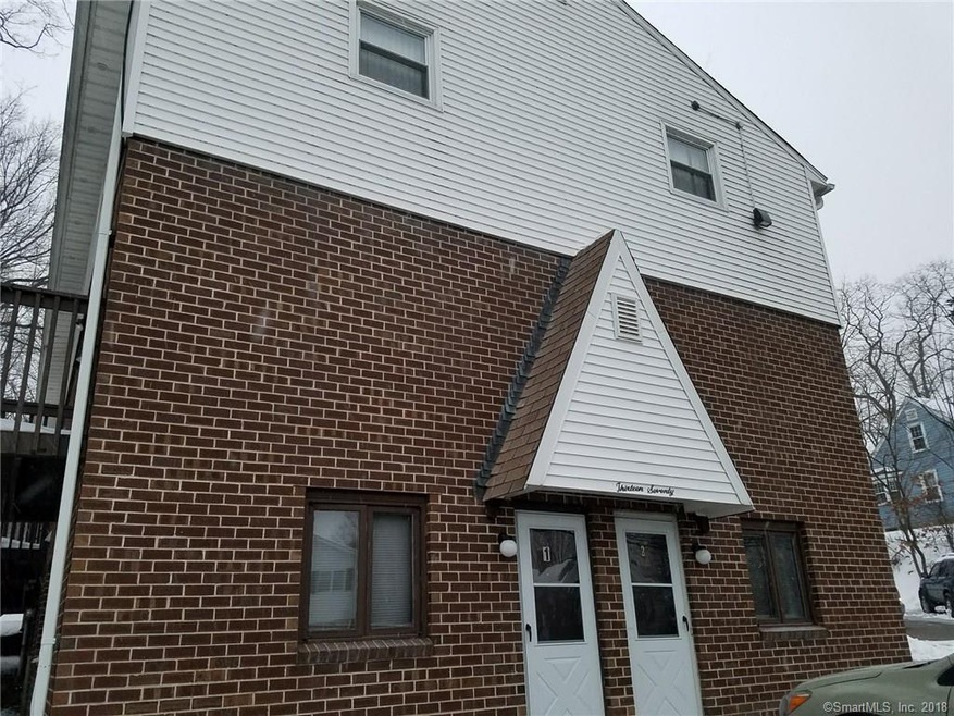 1370 Highland Ave unit 1, Waterbury, CT 06708 - photo 1