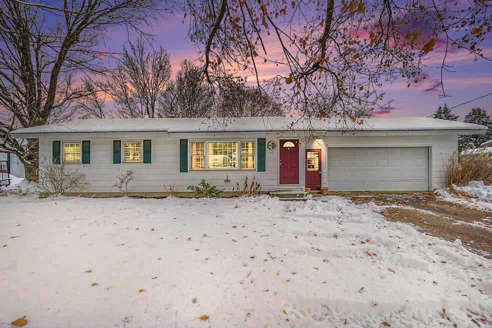 1081 Sir Knight Rd, Plainwell, MI 49080 - photo 1