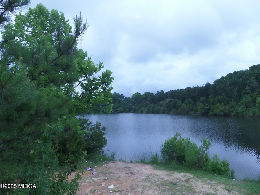 99 & 101 Green St, Warner Robins, GA 31093 - photo 1