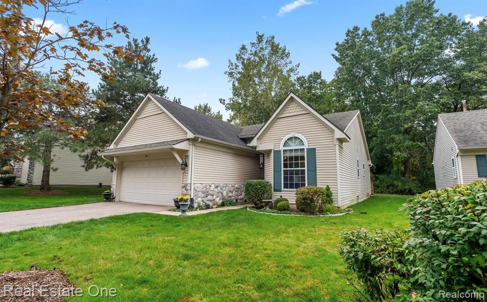 907 Calpernia - Detached Ranch Condo