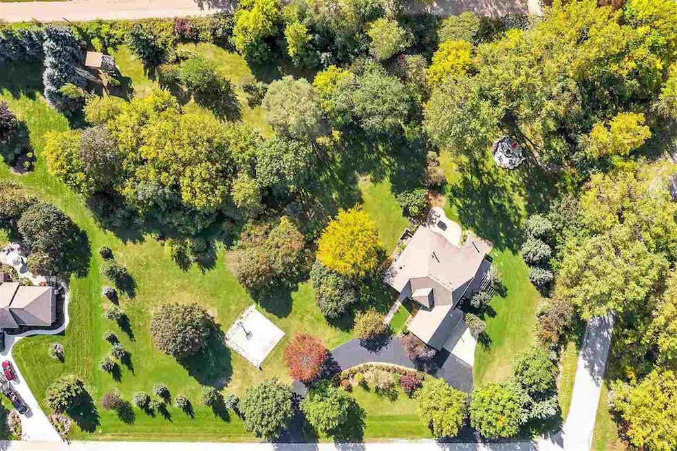 4447 Oak Ridge Ct, de Pere, WI 54115 - photo 1