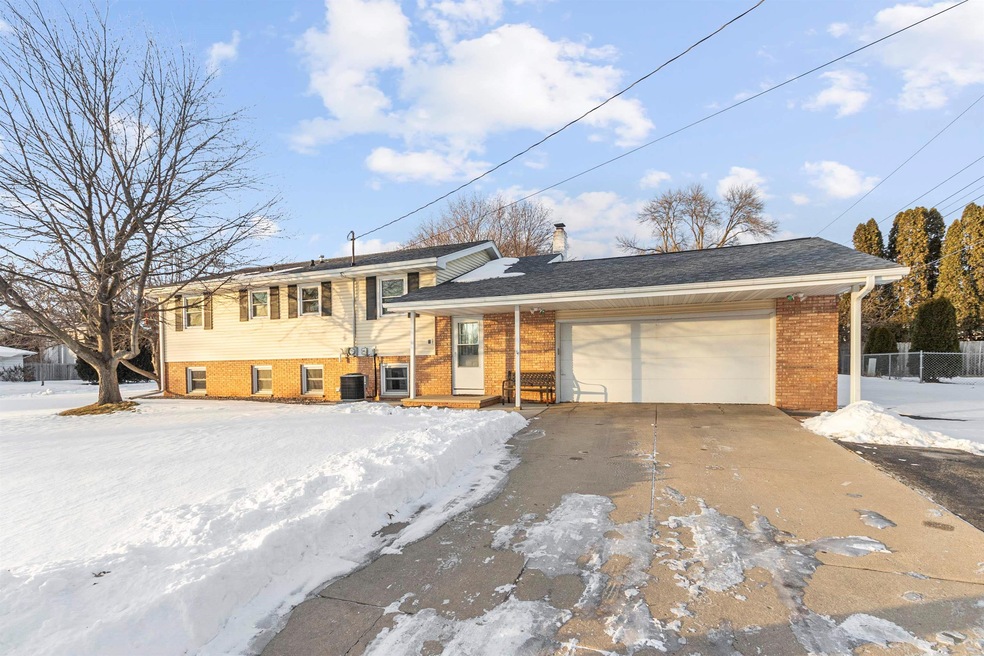 Welcome to 3400 Crestview Drive