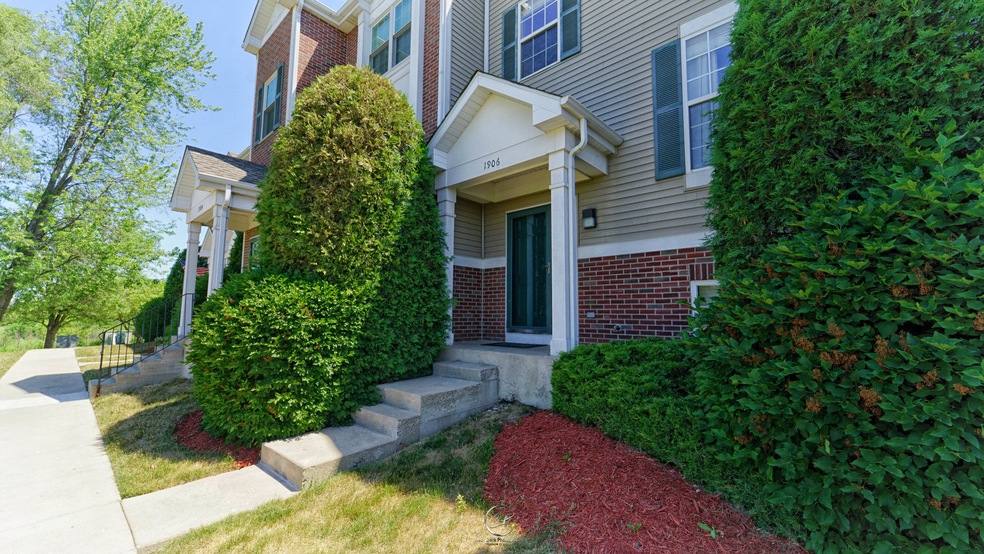 1906 Freedom Ct unit 372, Zion, IL 60099 - photo 1