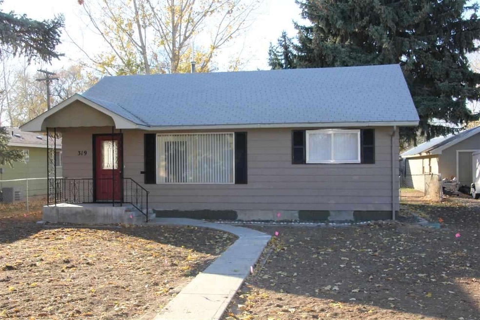 319 S Elder St, Nampa, ID 83686 - photo 1