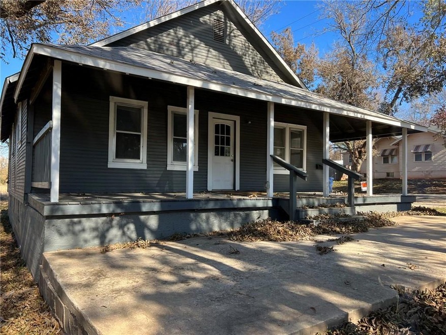 701 N Division St, Guthrie, OK 73044 For Sale