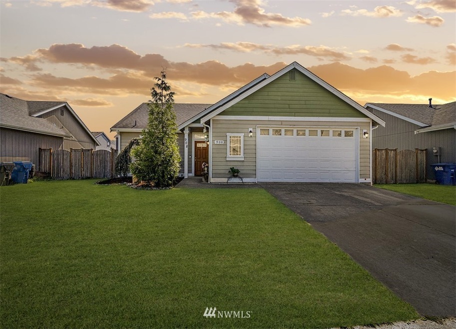 908 Grinnell Ave SW, Orting, WA 98360 - photo 1