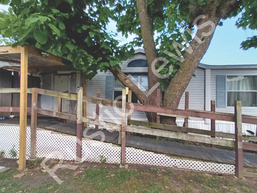 Entrance Deck (Access Ramp)