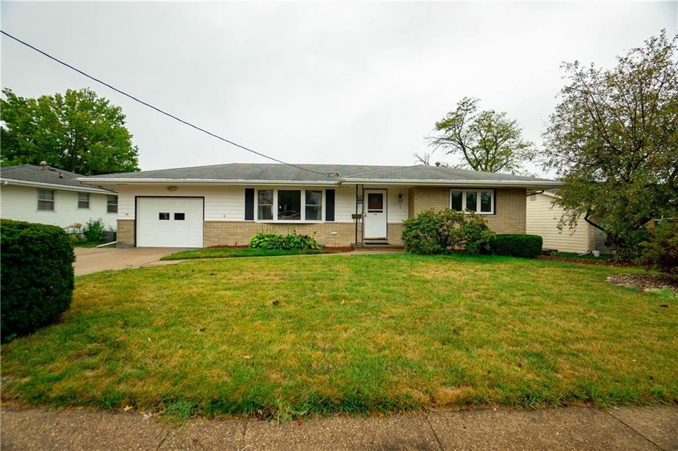 2535 Mansfield Dr, Des Moines, IA 50317 - photo 1