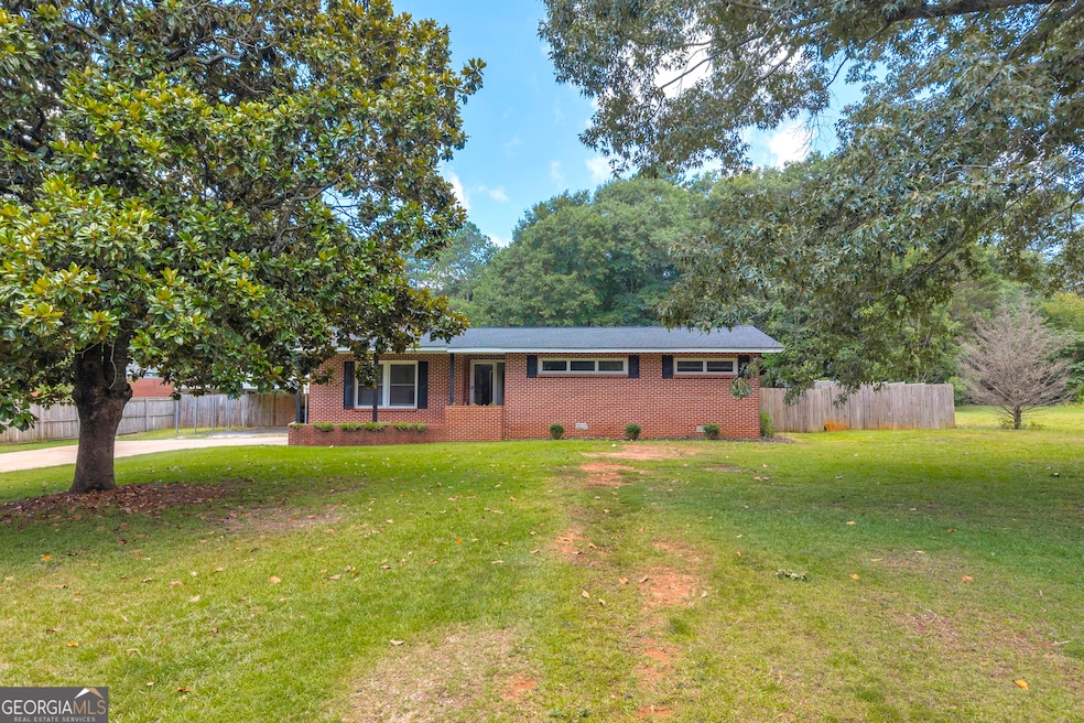 72 Cade St, Hartwell, GA 30643 - photo 1