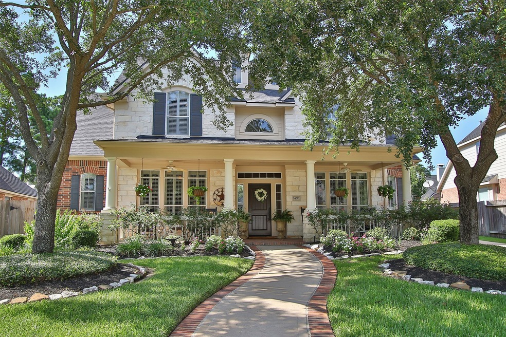 Charming David Weekley 2-story home with stone front porch exterior in the master-planned community of Coles Crossing awaits a new owner!