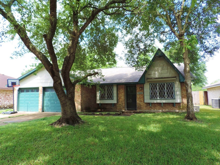 7282 Shady Corners Ln, Houston, TX 77040 - photo 1