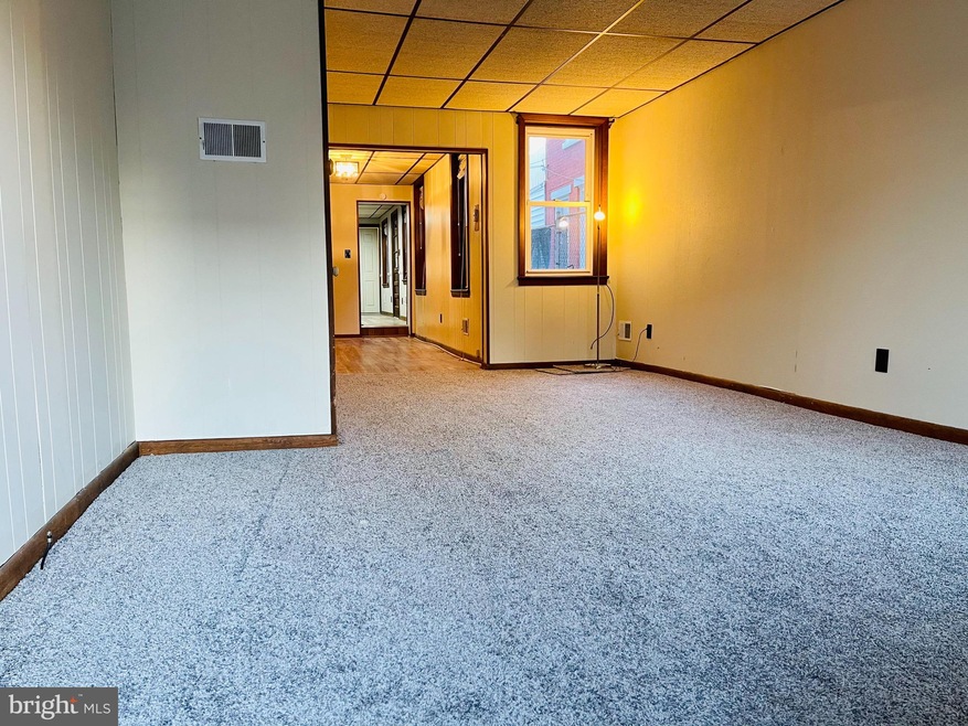 347 N 10th St, Reading, PA 19604 - photo 1