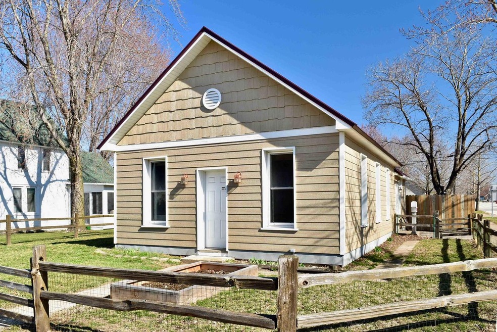 528 11th Street East St E, Winona, MN 55987 - photo 1