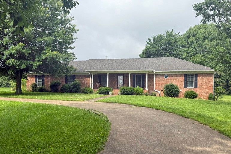 137 McKendree Chapel Rd, Franklin, KY 42134 - photo 1