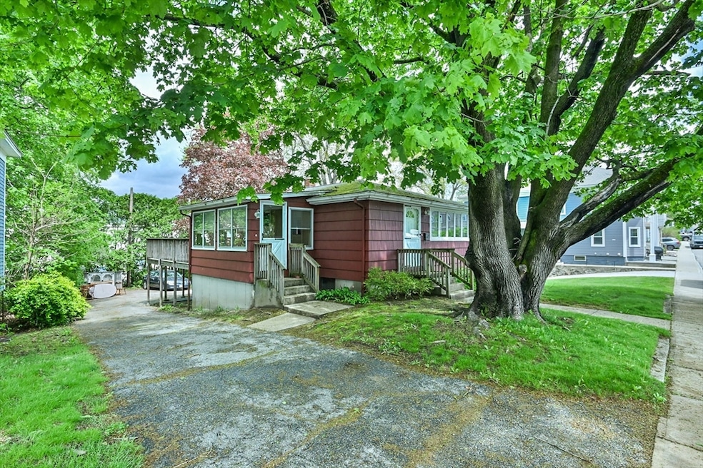 4 Elm St, Webster, MA 01570 - photo 1