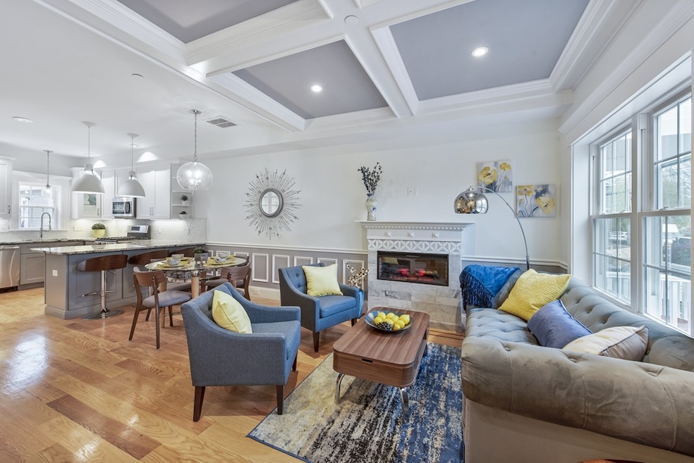 10 S Mason St unit 4, Salem, MA 01970 - photo 1