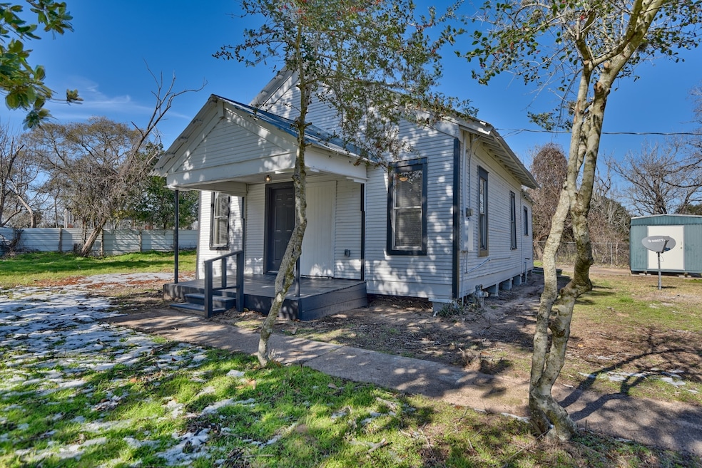 For Rent $1,400/month
