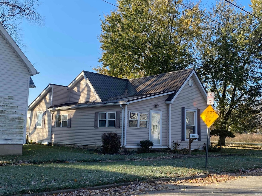 221 W 2nd St, Portland, IN 47371 - photo 1